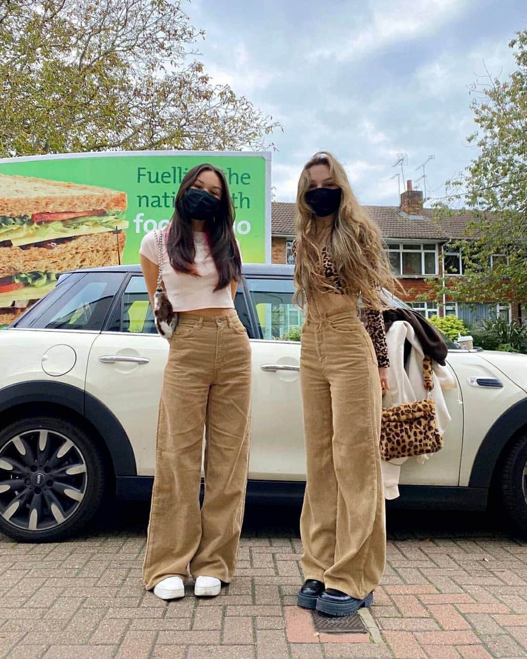 Subduedさんのインスタグラム写真 - (SubduedInstagram)「Favourite looks for fall 🍂🐿️ @leah_wild @luizacordery #subdued #subduedgirls」10月22日 20時05分 - subdued