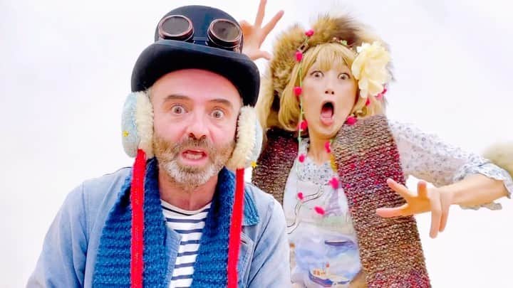 広崎うらんのインスタグラム：「“Duo a la? Mode 2020” が帰ってくる😆✨ ただ今絶賛リメイク中🔥見逃したあなた！うまく見れなかったあなた！字幕、解説、新たなシーン、リハシーン、と盛り込んで年内に皆様へプレゼントしたいと思うております！！！ どうぞお楽しみに〜😆💖  @uranrevo  #デュオアラモード2020 #uranrevo #オンライン #浅草九劇 #シチュエーションコメディ #コンテンポラリーダンス ダンス #オペラ #ファッション #歌 #舞踏 #電鍋  #海老　#リメイク #年内」