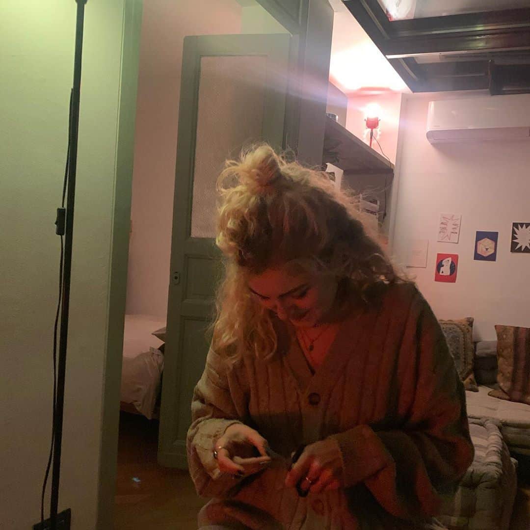 Sofia Viscardiさんのインスタグラム写真 - (Sofia ViscardiInstagram)「attacco d’arte」10月22日 20時34分 - sofiaviscardi