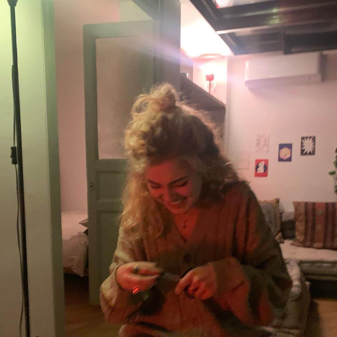 Sofia Viscardiのインスタグラム：「attacco d’arte」
