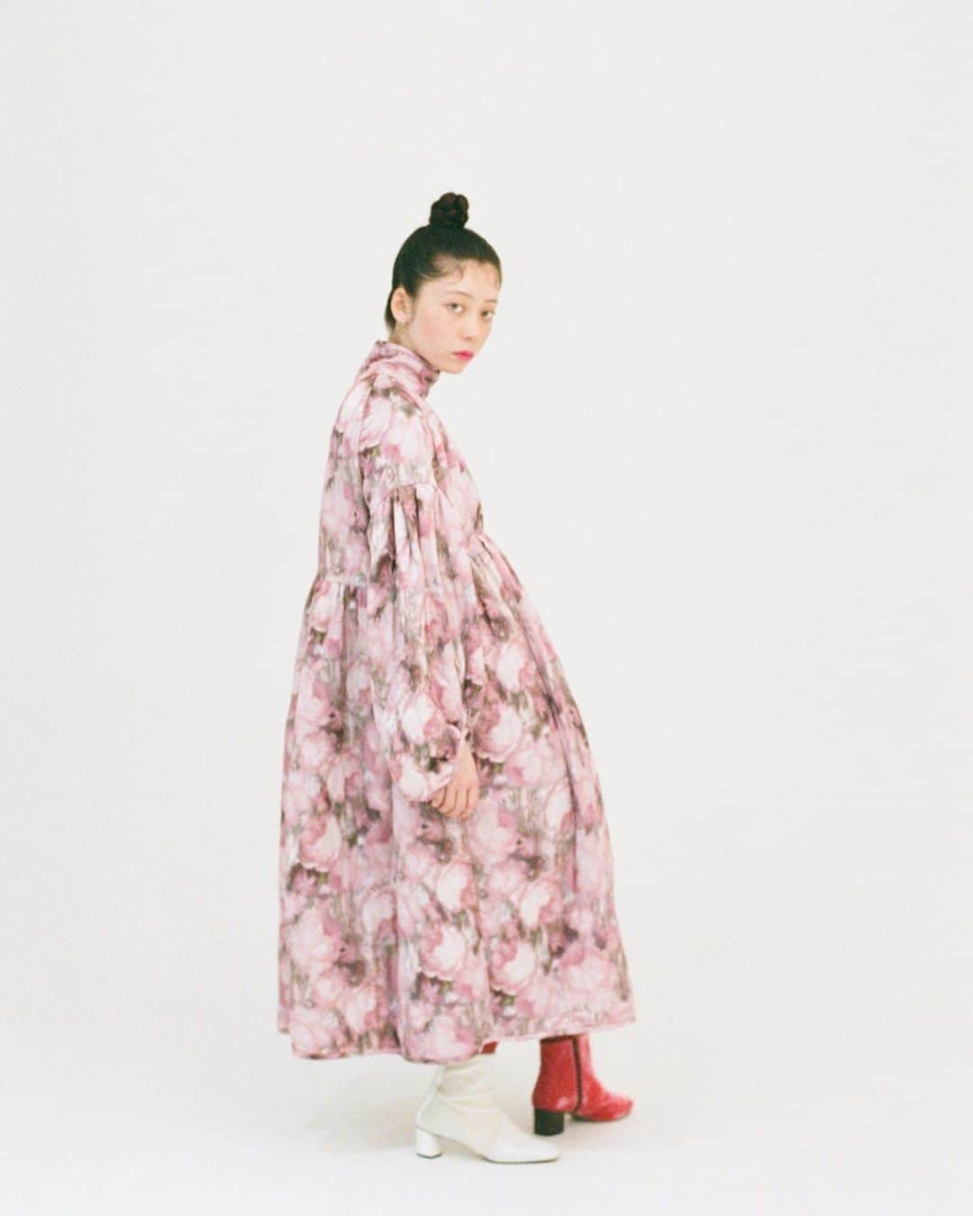 Sumireさんのインスタグラム写真 - (SumireInstagram)「作品撮り  photo @photsuji  styling @ito_nobuko  makeup @ayamurakami__」10月22日 21時14分 - sumiresmile074