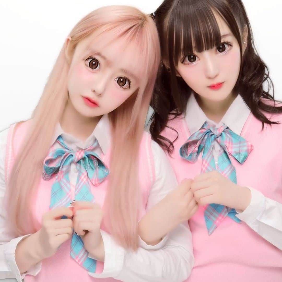 望月めるさんのインスタグラム写真 - (望月めるInstagram)「原宿の　@choa_japan さんで制服着てきたよ〜♡♡韓国超行きたい߹𖥦߹ もあちゃんとひさびさに会えた❣️ . . .  #교복 #原宿 #韓国制服 #韓国制服レンタル #choa_japan #harajuku #좋아요  #팔로미#오오티디 #패션스타그램 #셀카 #셀카그램 #셀피」10月22日 21時20分 - mell._.mtzk