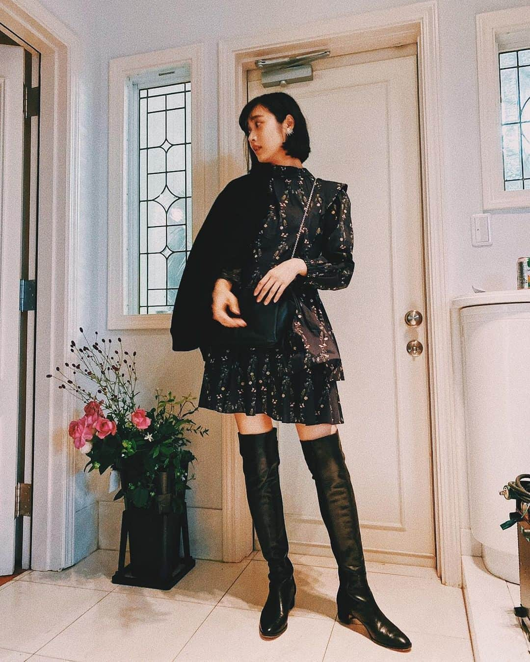 林田岬優さんのインスタグラム写真 - (林田岬優Instagram)「💐 dress #Allsaints bag #Celine shoes #Malonoblahnik  jacket #YohjiYamamoto earring #cosmosnostalgie  #岬優私服#林田岬優#ootd#outfit」10月22日 21時27分 - miyu_hayashida