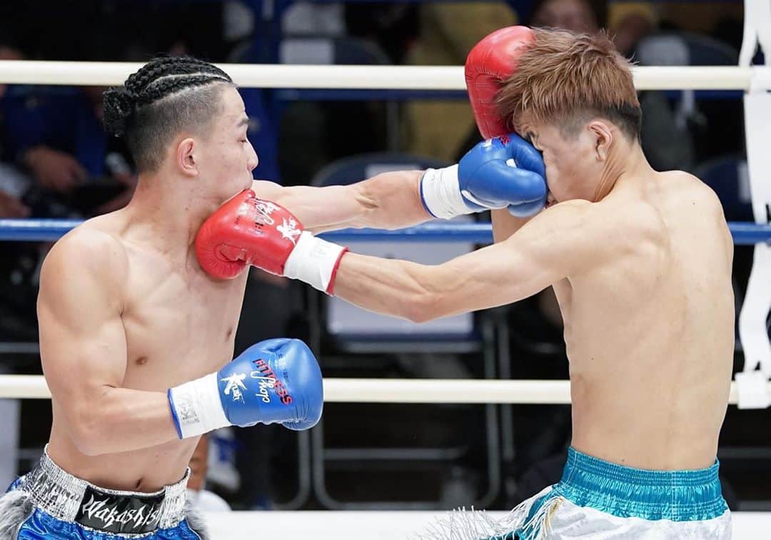 K-1【Official】さんのインスタグラム写真 - (K-1【Official】Instagram)「🗓October 17,2020 🚩Korakuen Hall 🔥Shuto Hagiwara vs Daiki Mine . 📸#NaokiFukuda  #k1wgp #k1 #Krush #福田直樹 @shootkick1212 @k1_daiki」10月22日 21時26分 - k1wgp_pr