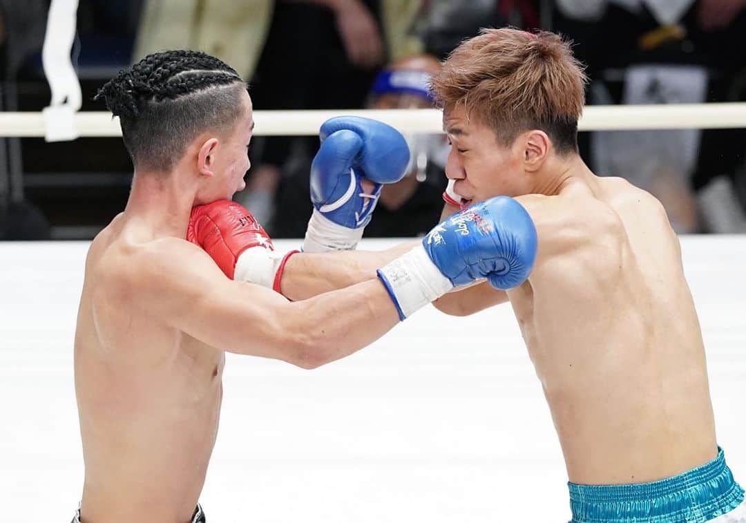 K-1【Official】さんのインスタグラム写真 - (K-1【Official】Instagram)「🗓October 17,2020 🚩Korakuen Hall 🔥Shuto Hagiwara vs Daiki Mine . 📸#NaokiFukuda  #k1wgp #k1 #Krush #福田直樹 @shootkick1212 @k1_daiki」10月22日 21時26分 - k1wgp_pr