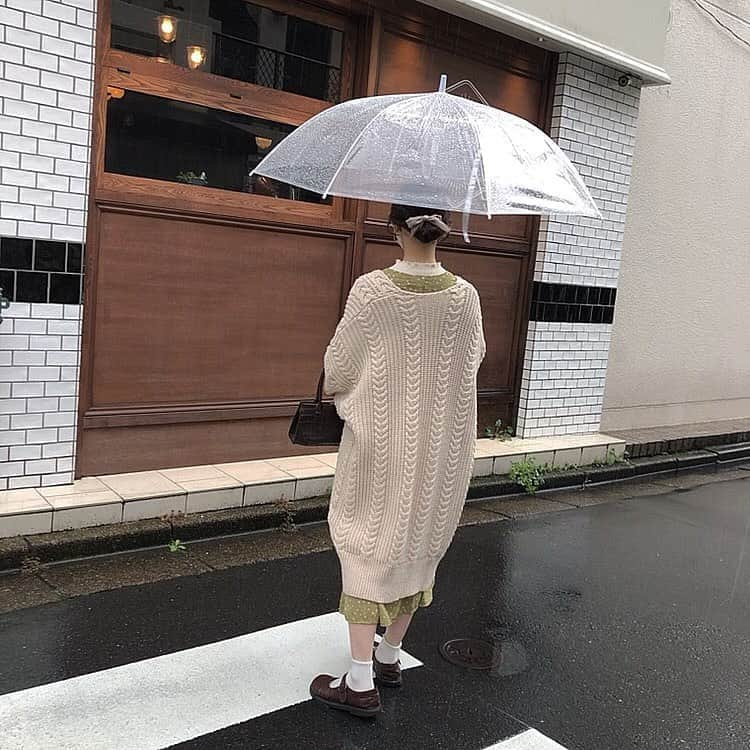 新田湖子さんのインスタグラム写真 - (新田湖子Instagram)「. 雨の日コーデのときの 𓂃☂︎ 𓈒𓏸」10月22日 21時28分 - coconitta0809