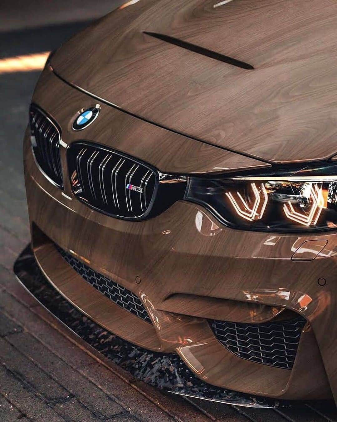 Kik:SoLeimanRTさんのインスタグラム写真 - (Kik:SoLeimanRTInstagram)「Wood effect BMW M3. Thoughts on the design?  @wuuden」10月22日 21時30分 - carinstagram