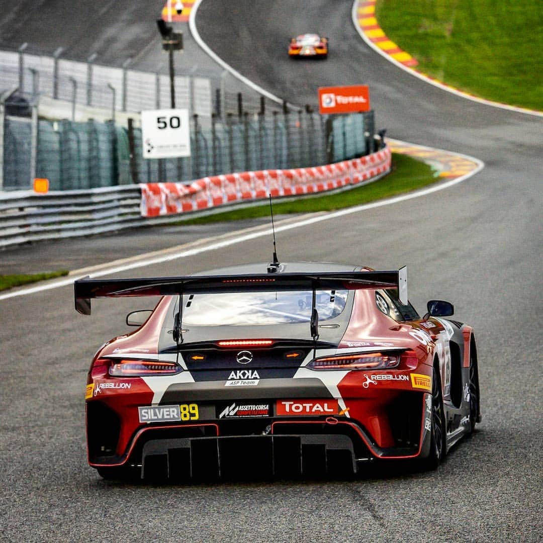 Mercedes AMGさんのインスタグラム写真 - (Mercedes AMGInstagram)「The world’s biggest GT3 race will be held this weekend: the @total24hoursofspa. In the 72nd running of the Belgian endurance classic, a total of ten Mercedes-AMG GT3s will be lining up on the grid. Among these cars, #88 by @akkaaspteam and #4 by @hauptracingteam will enter the race at @circuit_spa_francorchamps with extended works support. Furthermore, four #AMGGT3 by @hauptracingteam (#5), @htpmotorsport / @winwardracing (#84), @akkaaspteam (#89) and @madpanda_motorsport (#90) will be competing in the Silver Cup, whereas @sps_performance (#20), @ramracingcom (#74), @akkaaspteam(#87) and @jpmotorsportofficial (#111) are aiming at a top result in the Pro-Am class. Good luck to all teams and drivers! 🤞  #24hAMG #Spa24H #MercedesAMG #MercedesAMGMotorsport #10YearsAMGCustomerRacing #GTWorldChEu #IntGTC」10月22日 21時31分 - mercedesamg