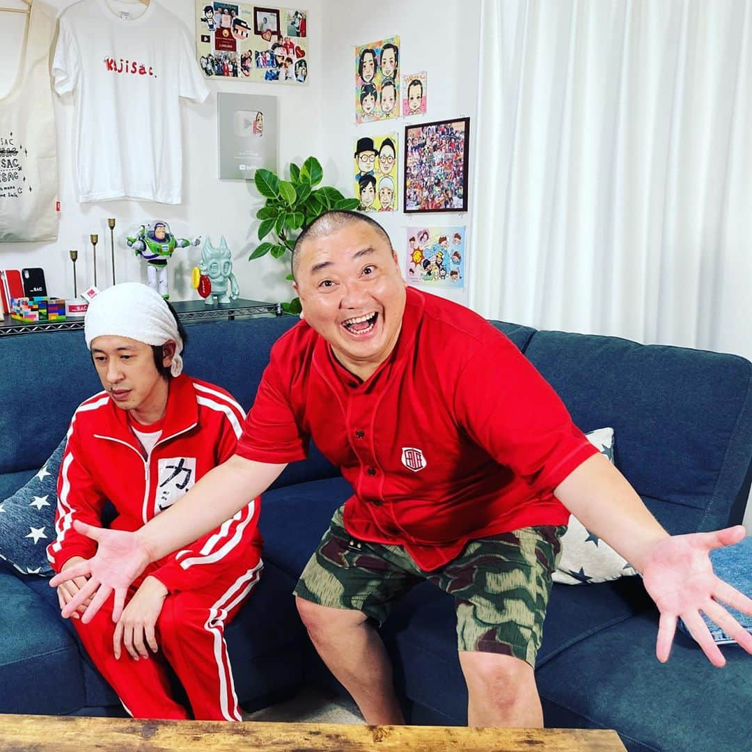 山本圭壱さんのインスタグラム写真 - (山本圭壱Instagram)「けいちょんとカジサック 明日」10月22日 21時47分 - yamamogt