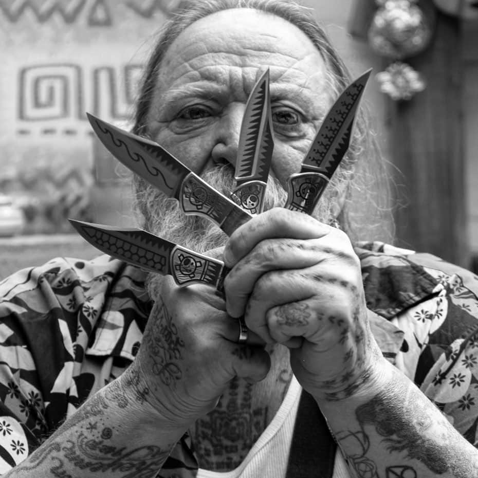 アムステルダム・タトゥー・ミュージアムさんのインスタグラム写真 - (アムステルダム・タトゥー・ミュージアムInstagram)「Yes they ship to usa#homei#knifes#ste#akknife#」10月22日 21時54分 - tattoomuseum