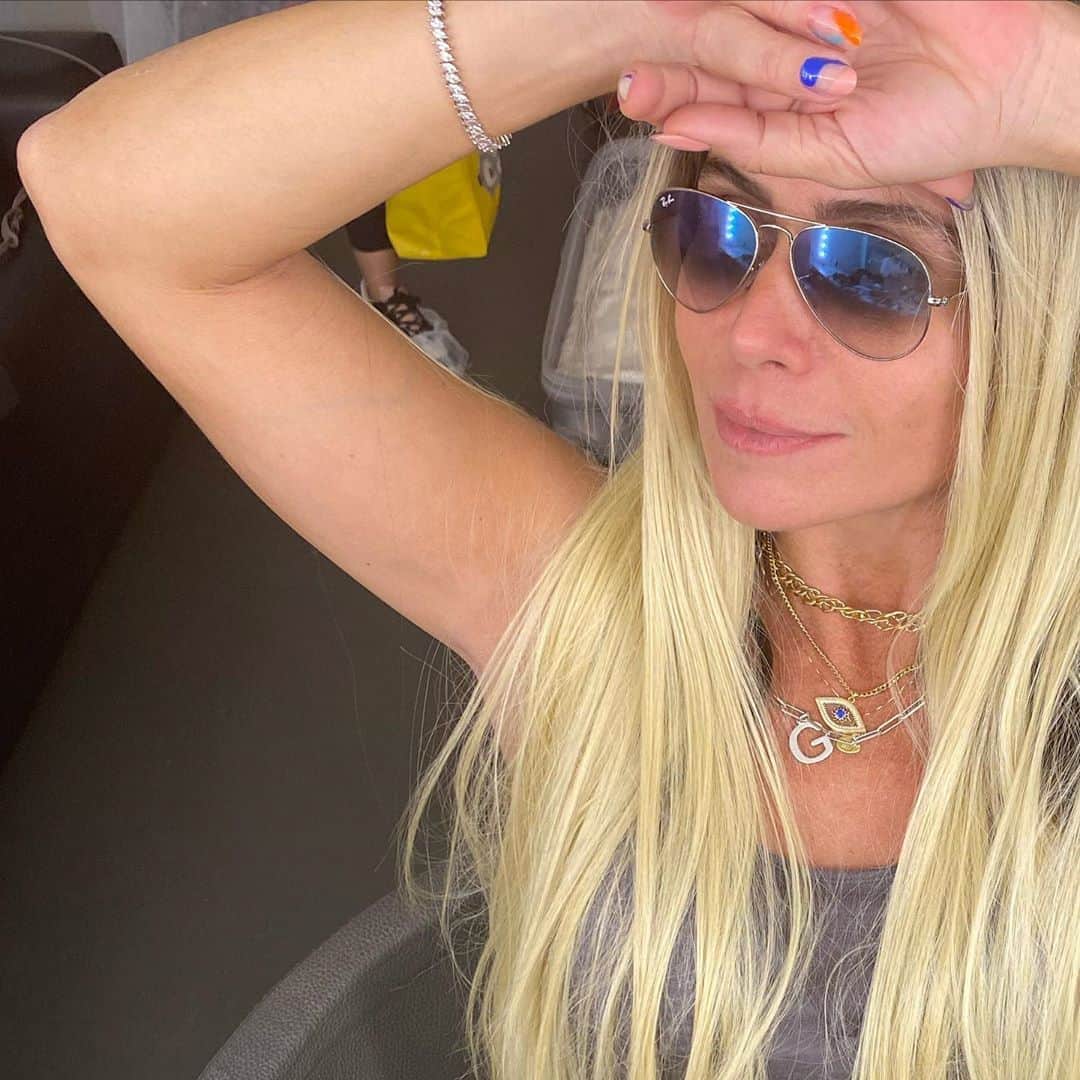 Giovanna Antonelliのインスタグラム：「'É nos ventos da mudança que encontramos nossa direção. '😁Bom dia!」