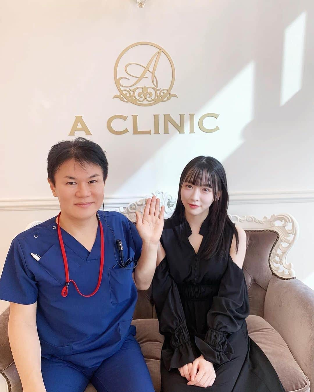 越智ゆらの（ゆらゆら）さんのインスタグラム写真 - (越智ゆらの（ゆらゆら）Instagram)「．  #aclinic で #山田哲雄 @a_clinic_ginza 先生に Aスレッドを施術して頂きました！  笑った時の顔の丸さが悩みだったので 今回Aクリニックさんにしました。 痛くないのに一瞬で小顔になって本当に感動です。 2枚目の写真見て下さい……本当にすごい。 院内も綺麗で写真も沢山撮ったよ。  先生本当にありがとうございました！🤲🏻  次は美肌治療も気になってます☺︎  #aスレッド #aclinic #aclinic銀座 #aclinic横浜 #aクリニック #美容 #小顔 #美肌 #リフトアップ #美容外科 #美容皮膚科 #美容クリニック #山田哲雄」10月22日 21時58分 - yula1018