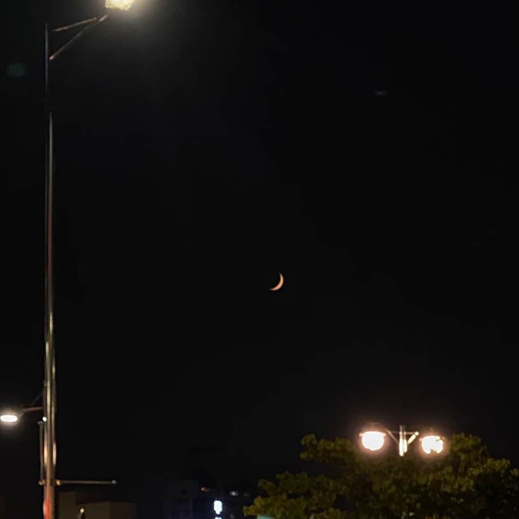 ユン・ジンソルのインスタグラム：「✨🌙」