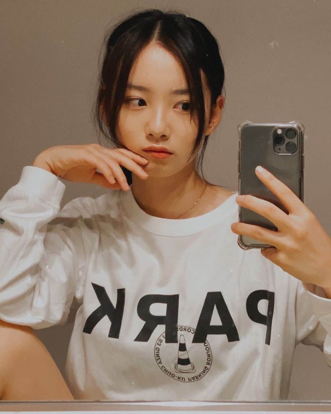 青山舞莉のインスタグラム：「hello」