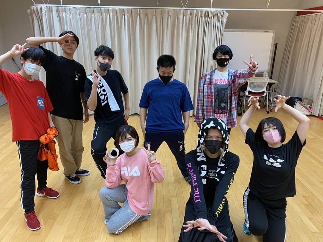 吉本坂46のインスタグラム：「明日の吉本坂46プレ公演🎭️✨ お楽しみにーーーーーー！！！✨  ぜっっっったい見てください✨✨✨🙇🙇🙇🙇 (と、菊地さんの満面の笑みが物語っています！！！！😆笑)  #吉本坂46 #二期生 #よしもと有楽町シアター #吉本坂46定期公演」