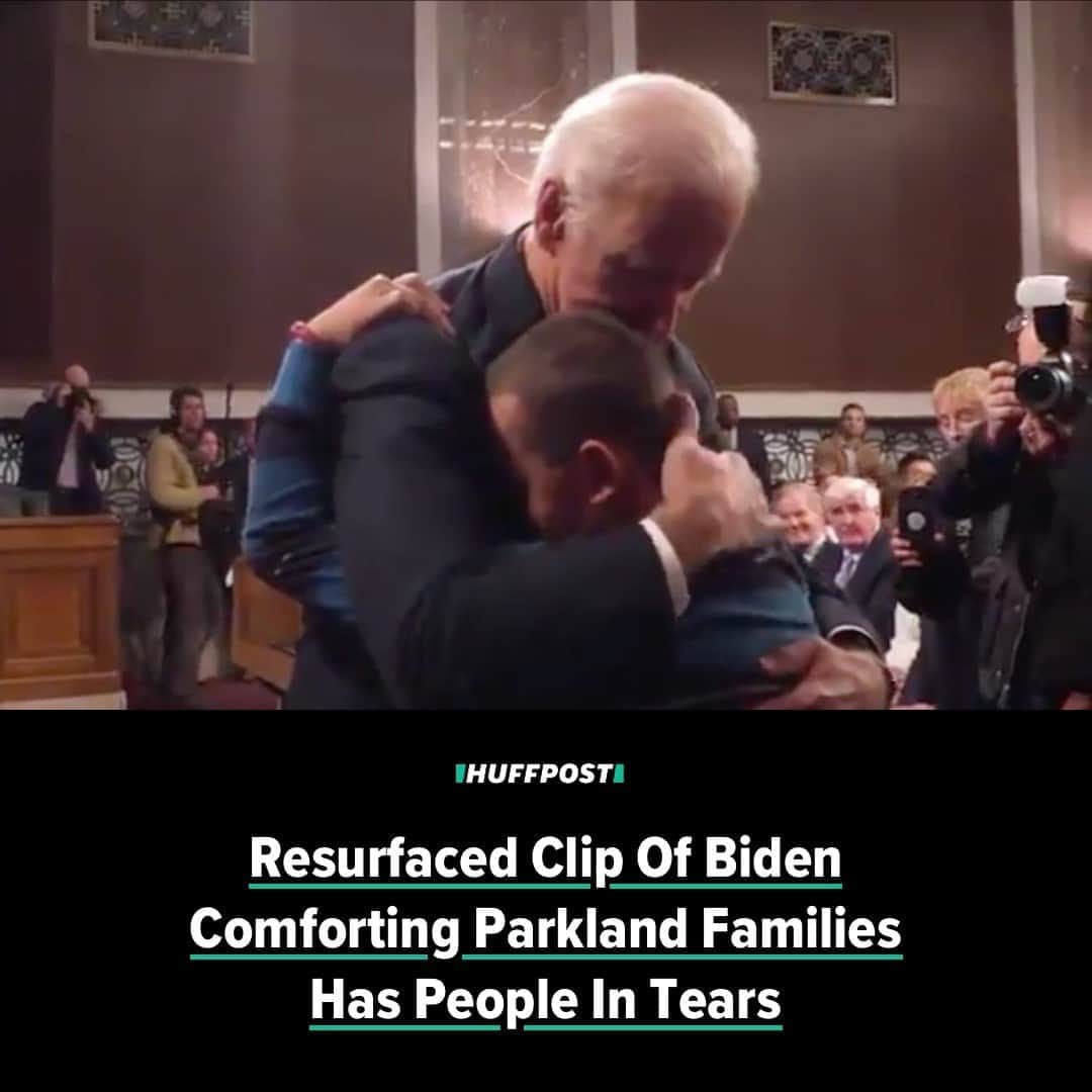 Huffington Postさんのインスタグラム写真 - (Huffington PostInstagram)「A 2018 clip of Democratic presidential candidate Joe Biden is taking off on social media ― and it has people in tears. ⁠ ⁠ The footage shows Biden speaking to victims and family members days after the mass shooting at a Parkland, Florida, high school, including Debbi Hixon, widow of Chris Hixon, one of the three coaches who died trying to save students from the gunman. ⁠ ⁠ As Biden turned to begin his remarks, Hixon’s son, Corey, runs over for a hug.⁠ ⁠ The clip shared by Democratic political operative Arun Chaudhary shows the former vice president’s comforting response. Watch the moment at our link in bio. // 📷 Arun Chaudhary/Twitter」10月22日 22時15分 - huffpost