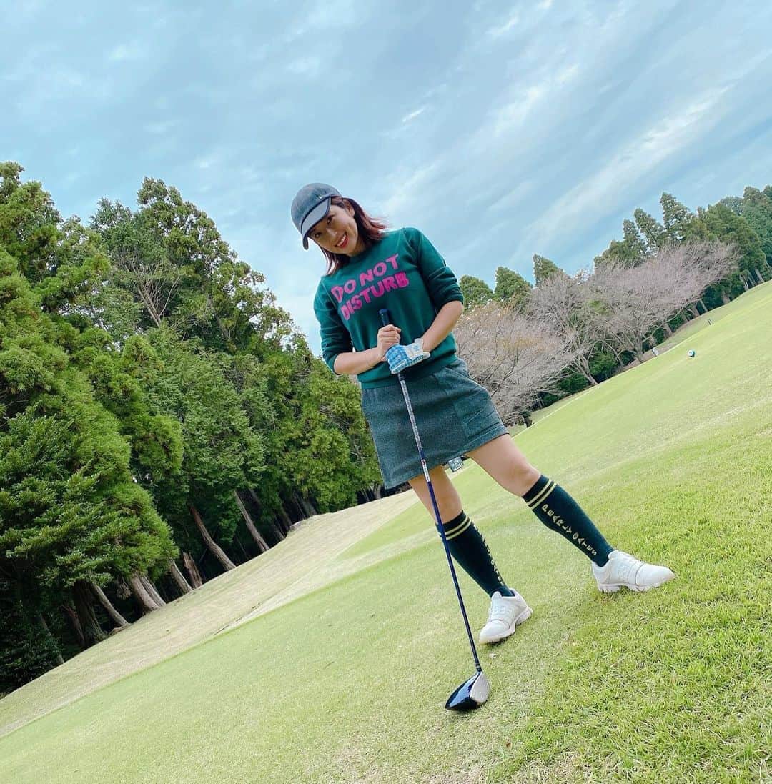 庄司ゆうこさんのインスタグラム写真 - (庄司ゆうこInstagram)「みかちゃんとエンジョイゴルフ〜⛳️✨ 今日もいっぱい笑わせてもらった😆 来月も一緒に行くの楽しみだなぁ✨ この季節のゴルフ、気持ち良くって大好き💕 #ゴルフ女子#ゴルフ#ゴルフウェア#エンジョイゴルフ#東千葉カントリークラブ#上達したい#最高なメンバーに感謝」10月22日 22時16分 - yuko.shoji