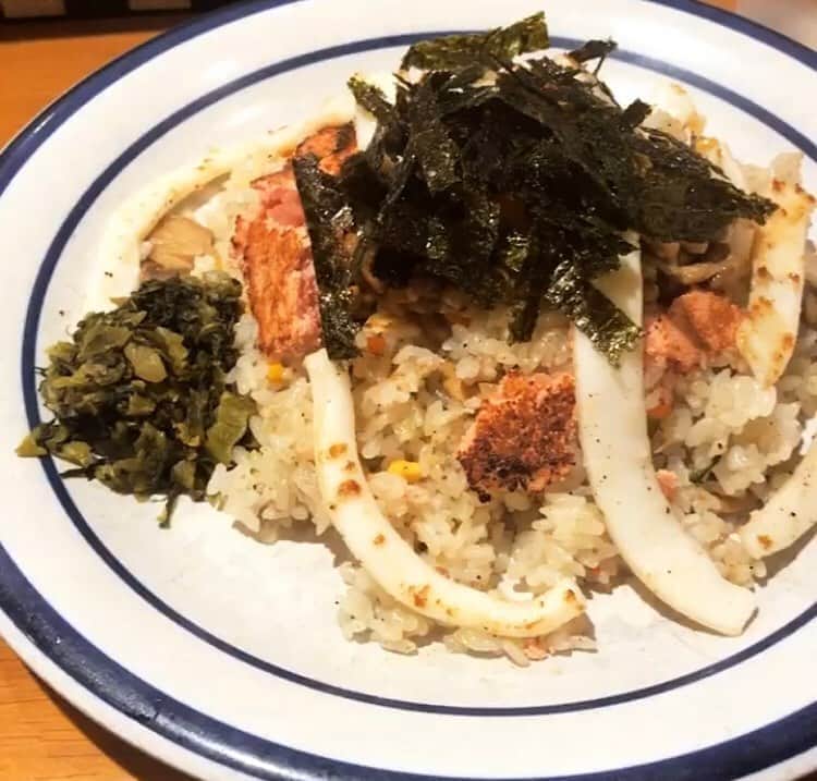 咲希あかねのインスタグラム：「これなのよ！！ 兵庫県宝塚市にしかないのよ！！笑 #pasta さんの#たらこイカ納豆バターライス 🤤✨ たらこが大きくてね✨  音楽学校の時からお世話になっている味！！ 一度食べるとね、この写真見ただけで味を思い出し、食べたくなってる人も多いと思う🤣笑  お店には宝塚ファンの方多いから、学年上がるとなかなか行きにくくなるんだけど、どうしてもお店で出来たてを食べたくて、ファンが少なくなる公演中を狙って食べに行ってたなぁ😏✨ エビちゃん#綾瀬あきな と😋笑  うん。もう食べたい！！」