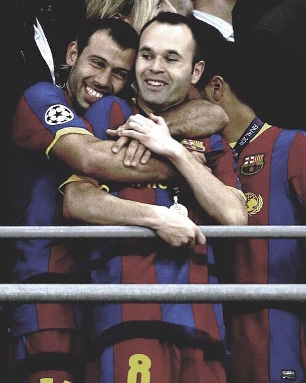 ハビエル・マスチェラーノのインスタグラム：「#tbt @andresiniesta8 🤩 @championsleague Final ⚽️ @fcbarcelona」