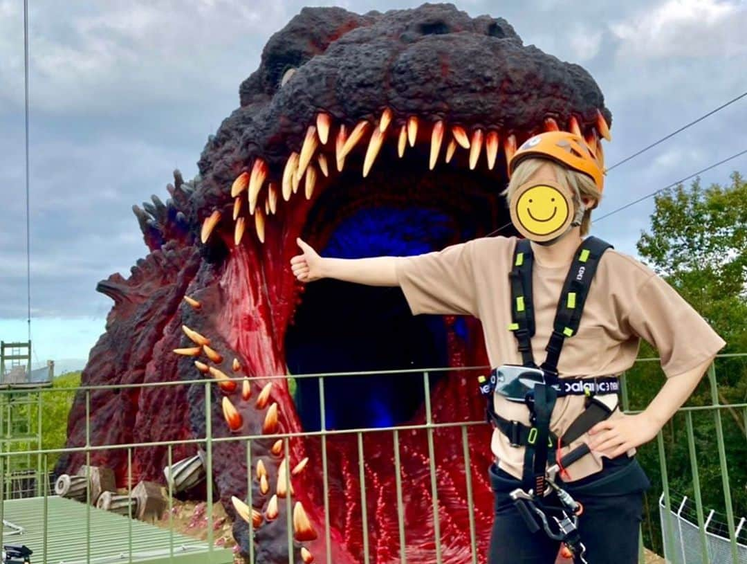 ぎわちん。さんのインスタグラム写真 - (ぎわちん。Instagram)「ゴジラと私3。 #ゴジラ #シンゴジラ #godzilla #shingodzilla #淡路島 #兵庫県 #godzillakingofthemonsters  #godzillavskong  #ゴジラ迎撃作戦 #Monster #cool #かっこいい #怖い #ぎわちん #怪獣」10月22日 22時50分 - giwa_chin