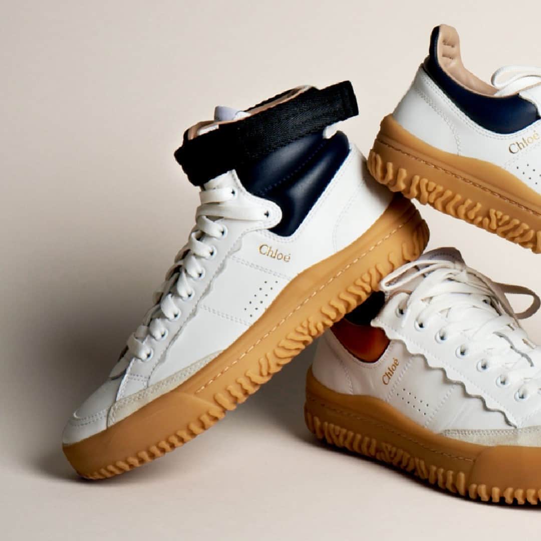 のインスタグラム：「Classic in shape with a distinctive textured sole, Franckie is a sneaker for all seasons.  Available now in boutiques and on chloe.com  #CHLOE」