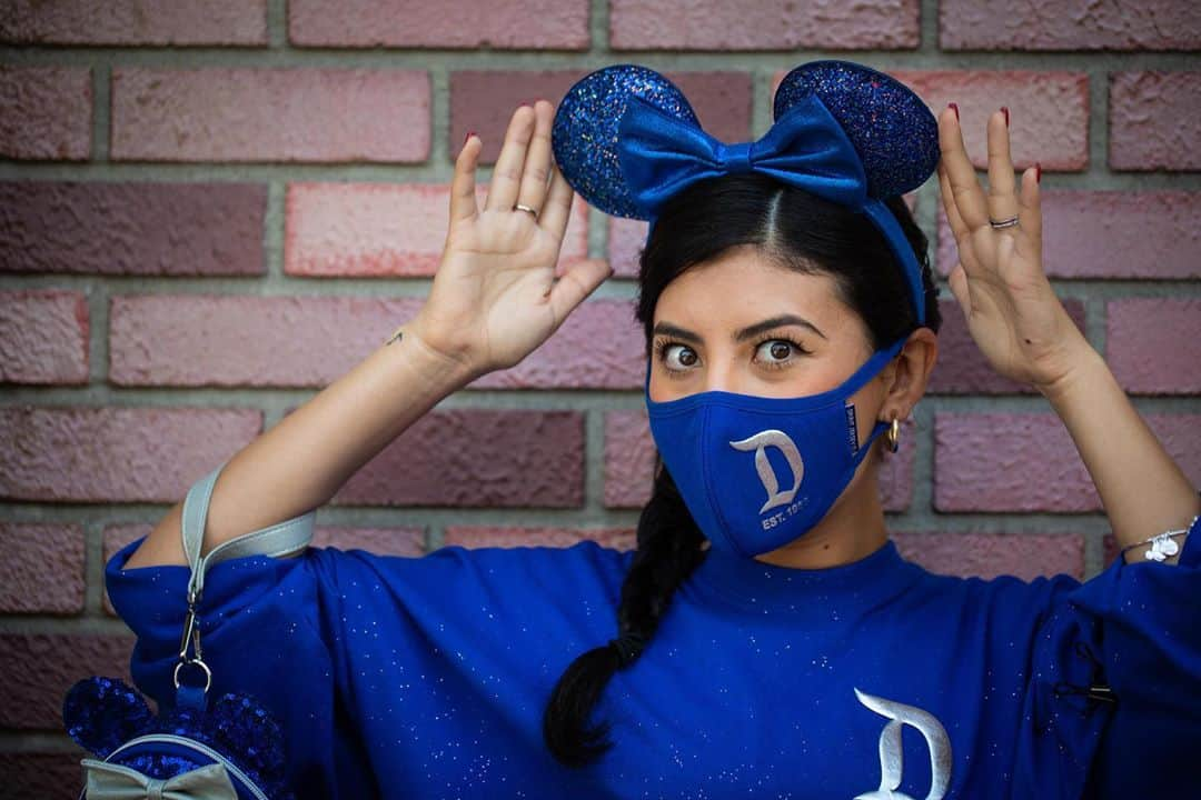 ディズニーランドさんのインスタグラム写真 - (ディズニーランドInstagram)「Recognize the life-changing power of a wish and 40 years of @Disney and @MakeAWishAmerica with the latest color collection, #WishesComeTrueBlue available now at World of Disney and the Disneyland Resort Backlot Premiere Shop in #DowntownDisney and online @shopDisney!」10月22日 23時35分 - disneyland