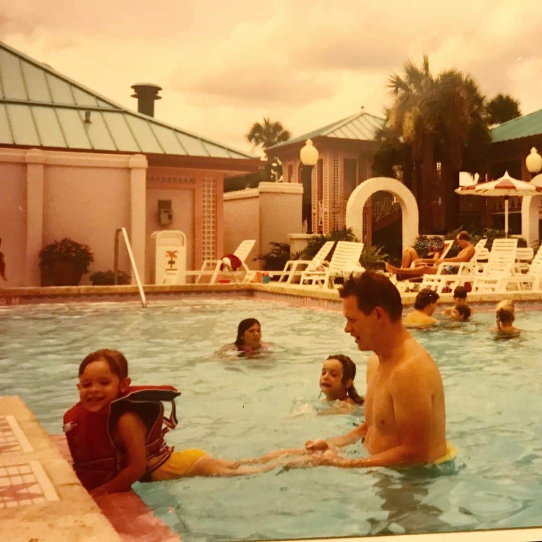 Julieのインスタグラム：「#tbt How it started ➡️ How it’s going . . . #arenawaterinstinct #swimmer #summerjulep #swimming #swim #swimlife #loveswimming #swimmersofinstagram #mastersswimming #instaswimmer #usaswimming #myswimpro」