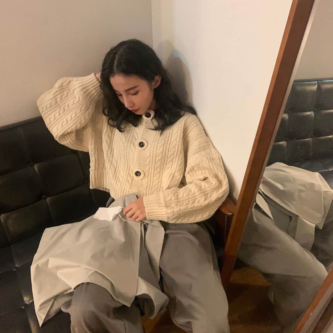 チャン・チュンニンのインスタグラム：「全身都被 @no.11official 包了 ☺️」