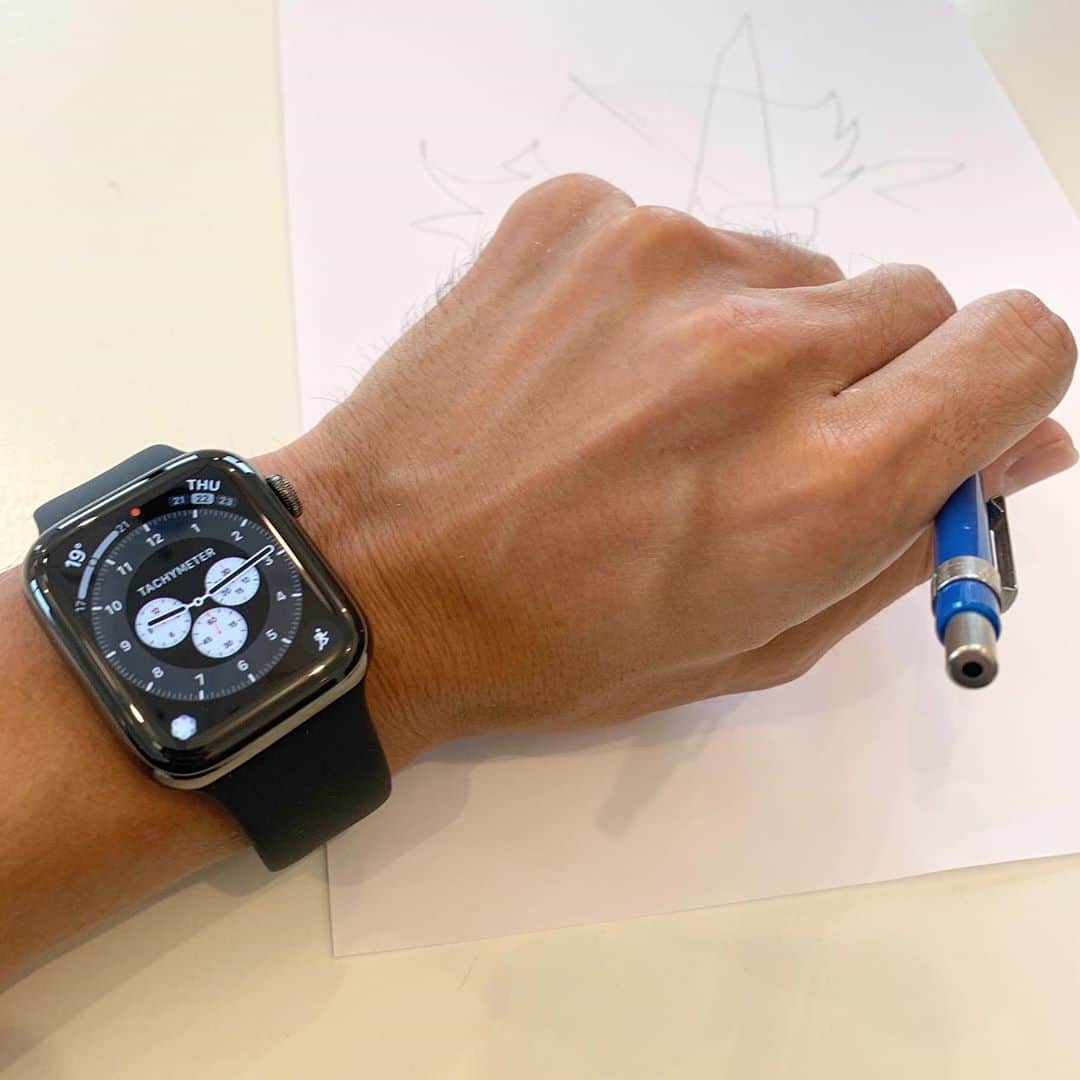 松山智一のインスタグラム：「Was never really a digital watch person. Apple Watch 6 is technically series 1 for me to this new world. It’s been fun getting accustomed. 🍎」