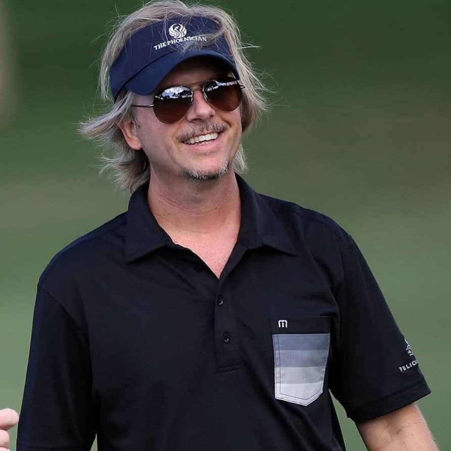 デヴィッド・スペードのインスタグラム：「Look i golfed once. Proof!  #sonyopen」