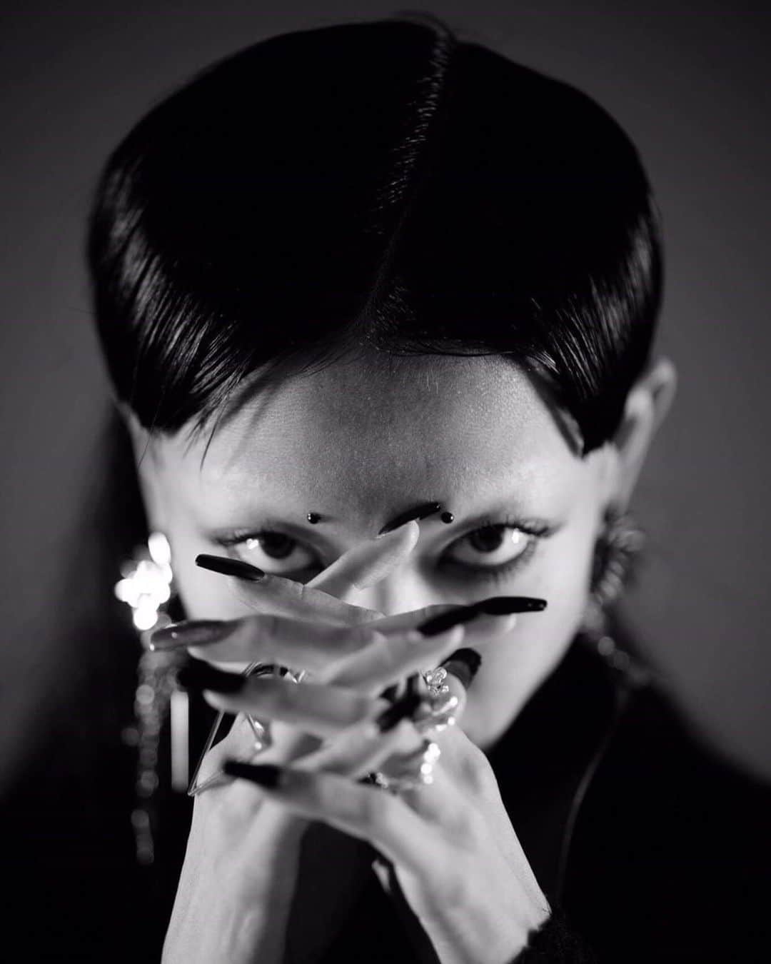 Aya Satoのインスタグラム：「🌑🌑🌑  #ayasato #ayasatostyle #fashion #makeup」