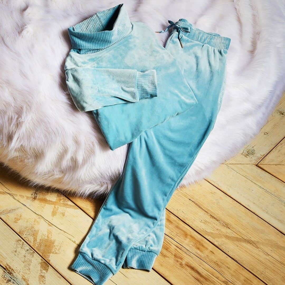 プリマークさんのインスタグラム写真 - (プリマークInstagram)「Loungewear but make it mermaid 🧜‍♀️ Prices from £8/€10/$12 #Primark #loungewear」10月23日 1時00分 - primark