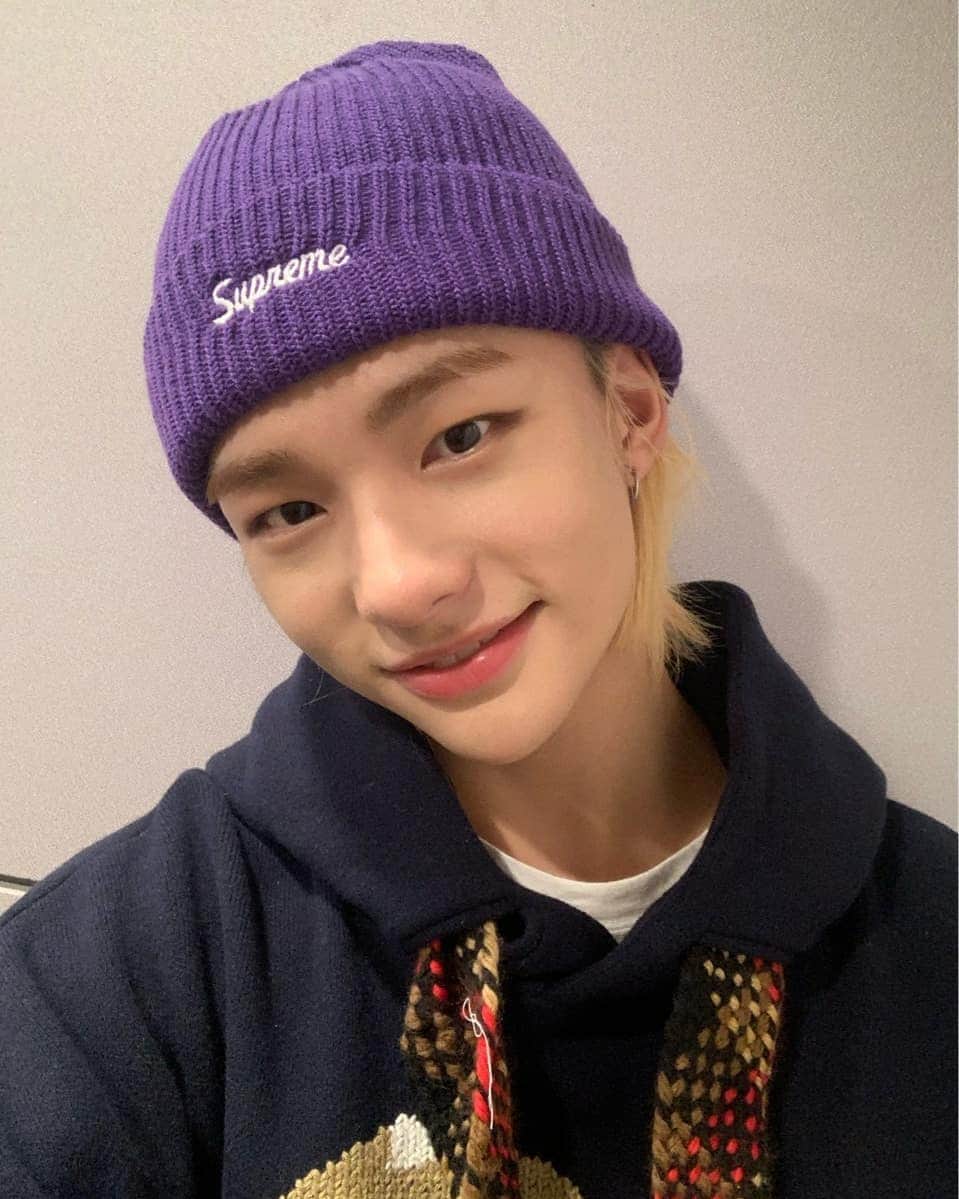 Stray Kidsさんのインスタグラム写真 - (Stray KidsInstagram)「크리스마스야 언넝와 보고싶어😚 #straykids #Lovestay #나홀로집에 #보는중」10月23日 1時25分 - realstraykids