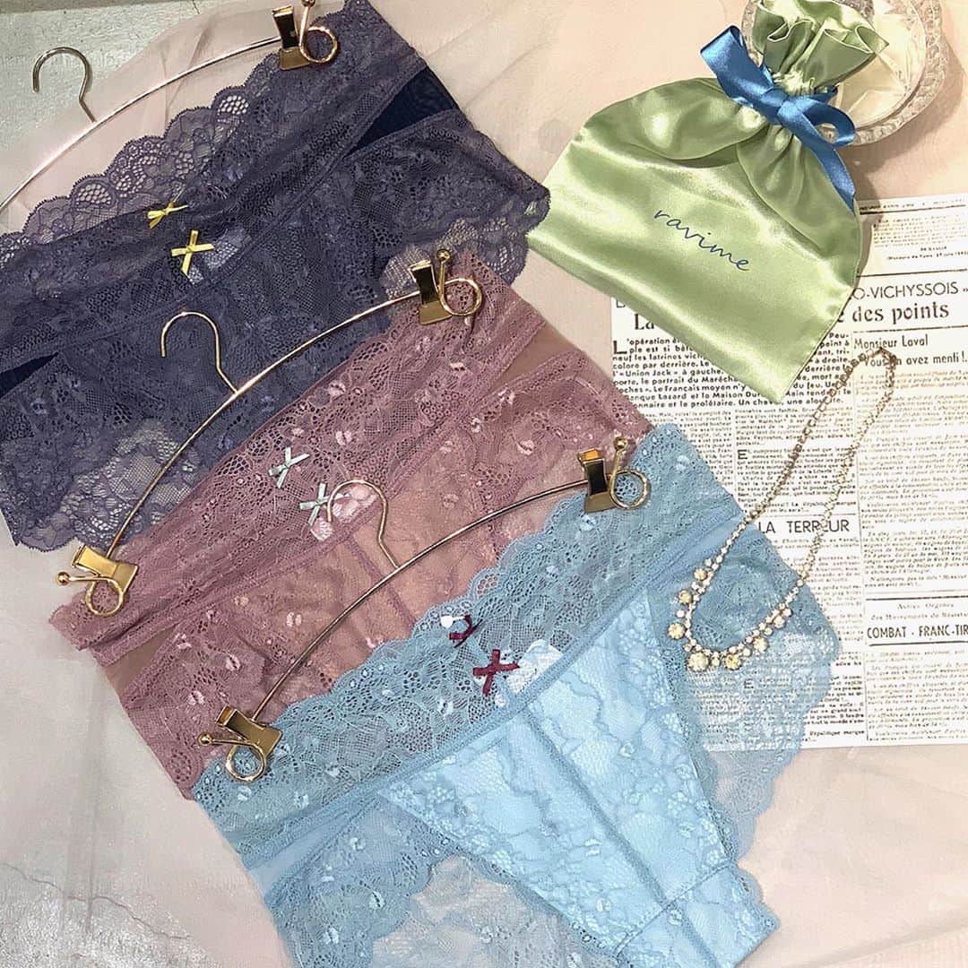 Ravijour札幌4丁目プラザ店さんのインスタグラム写真 - (Ravijour札幌4丁目プラザ店Instagram)「ニュアンス配色が遊び心のある ランジェリー❤️❤️  詳細はブログ更新してます！ トップのURLから飛んでください☺️  #ravirour #ravime #ravijourstaff  #ravijour_official  #ravijoursapporo  #ラヴィジュール #ランジェリー」10月23日 11時19分 - ravi_sapporo