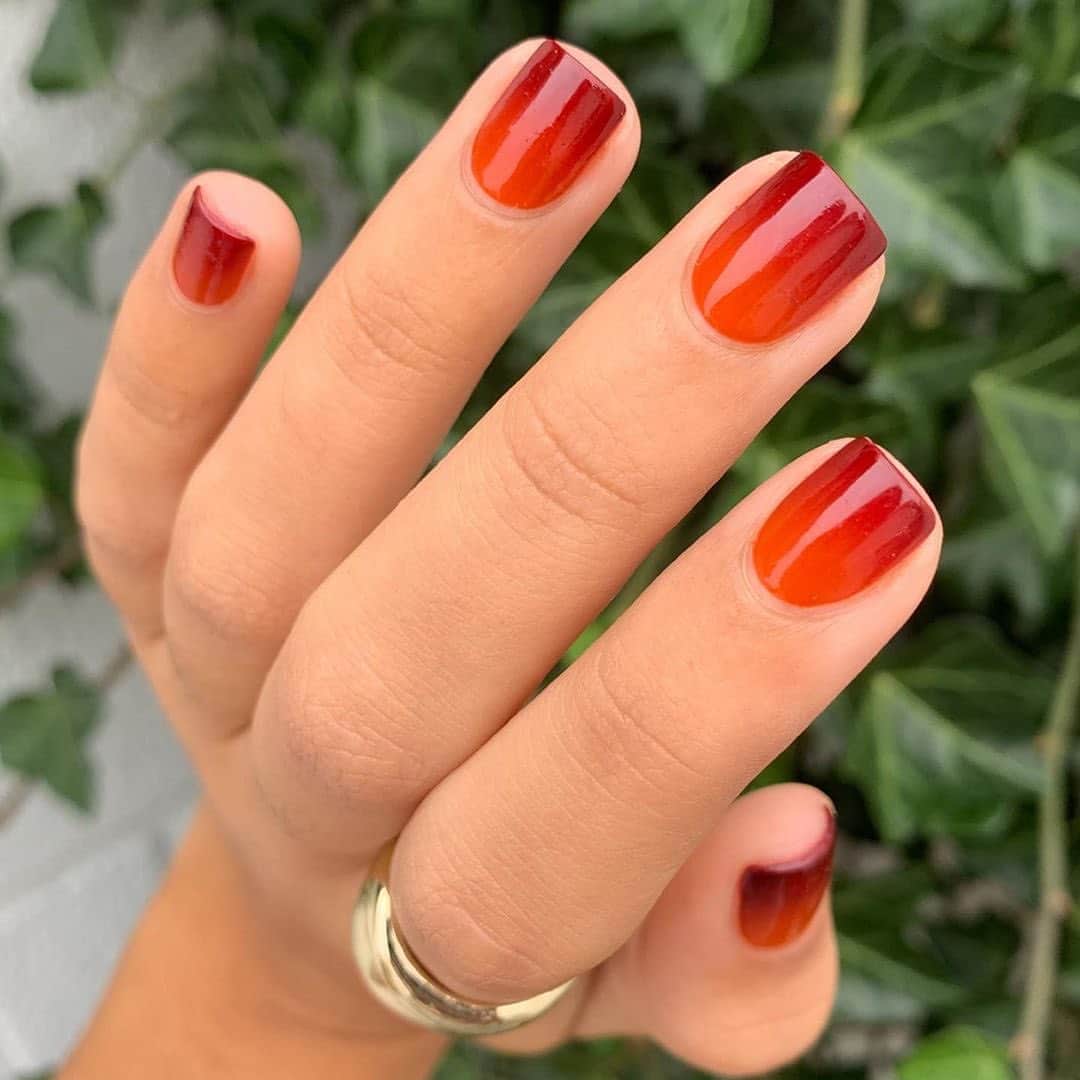 OPIさんのインスタグラム写真 - (OPIInstagram)「#OPIObsessed with these #OmbreNails 🍂🍁 @samrosenails  Shades: #HaveYourPanettoneandEatItToo, #ItsAPiazzaCake, #ComoseLlama?, and #ComplimentaryWine  #ColorIsTheAnswer #NOTD #NailSwag #NailsOfInstagram #NailsOnFleek #NailPolish #Nails #OPI  #ombrenails #OPIcons #FallNails #ombre」10月23日 11時33分 - opi