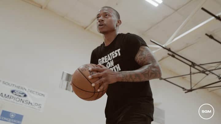 アイザイア・トーマスのインスタグラム：「Go hard all year, I don't care, I'm goin' all in! It’s just WORK 🏁 🎵: @lilbaby_1  🎥: @teejayregan @slowgrindmedia」