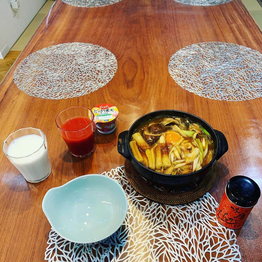 のインスタグラム：「味噌煮込みうどん 雨の中並んでパシリしたご褒美やな！ 超温まるしうままままままし！」