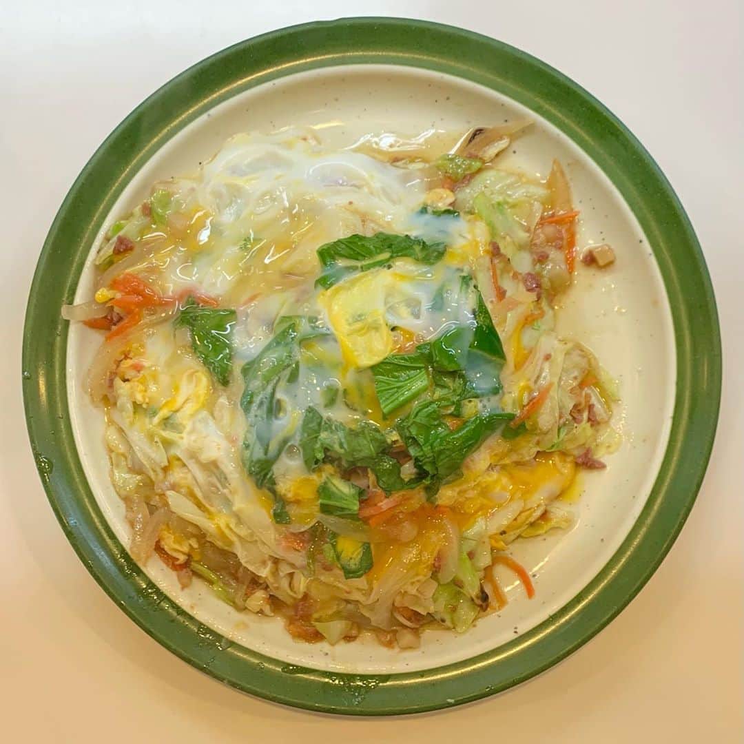 白鳥雪之丞さんのインスタグラム写真 - (白鳥雪之丞Instagram)「沖縄4日目ランチ😊🍳🥩🥬  #ちゃんぽん #みかど風 #みかど  #那覇 #沖縄」10月23日 11時51分 - yukinojoeshiratori