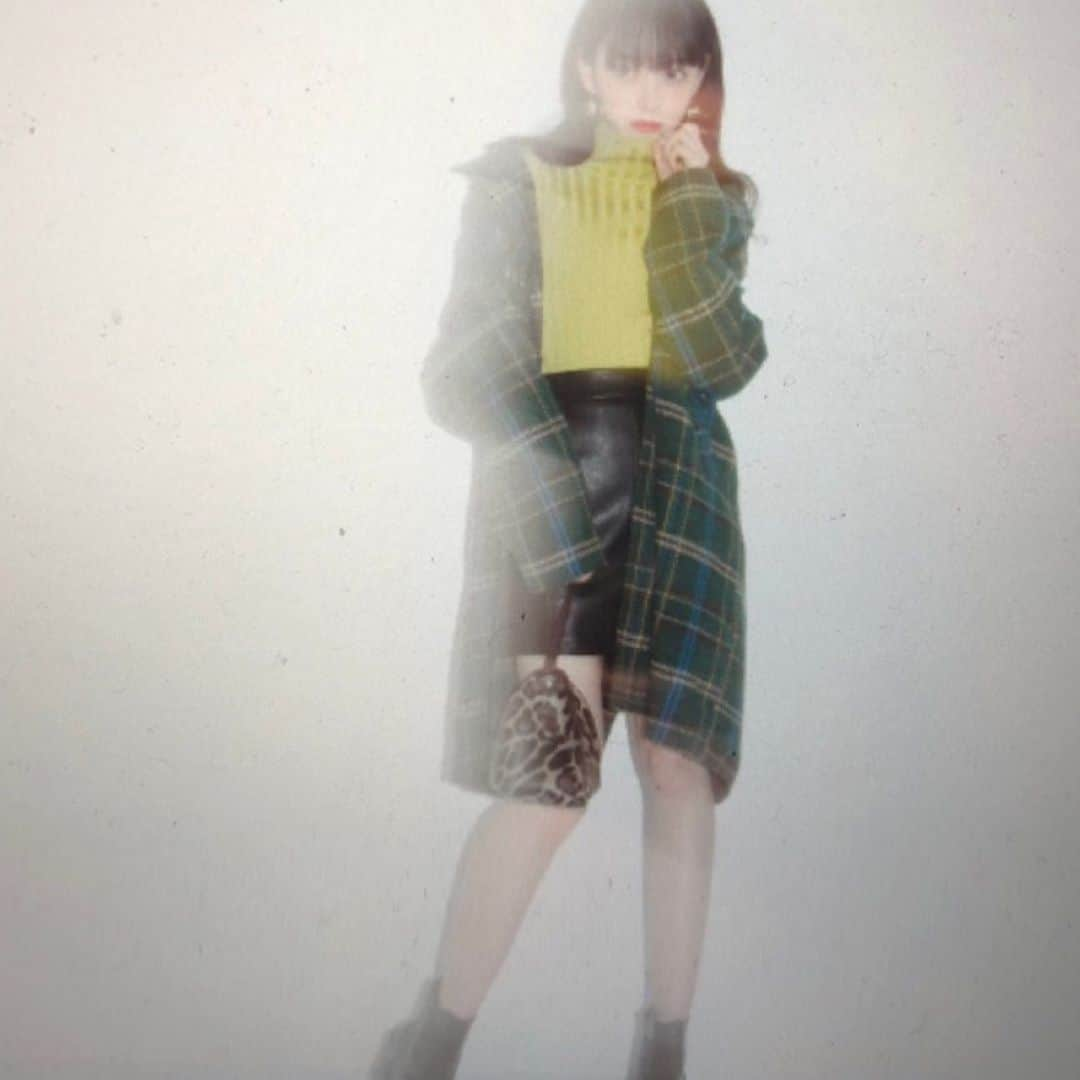 堀未央奈さんのインスタグラム写真 - (堀未央奈Instagram)「🪀🪀🪀  最近はかわいいニットやコートを 着て毎日テンションあげてます ピスタチオカラーがかわいい❤︎  #GRL #乃木坂46 #堀未央奈」10月23日 11時51分 - horimiona_official