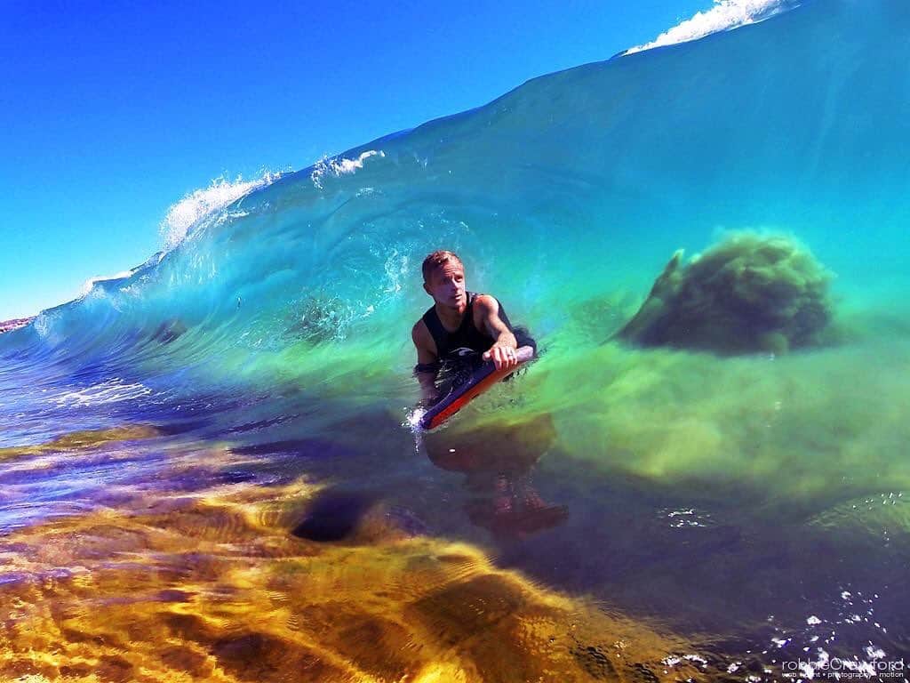 Robbie Crawfordのインスタグラム：「Throwback to one of the clearest water days I’ve seen in Southern California @smkflwr #GoPro Rider: @stanmoniz」