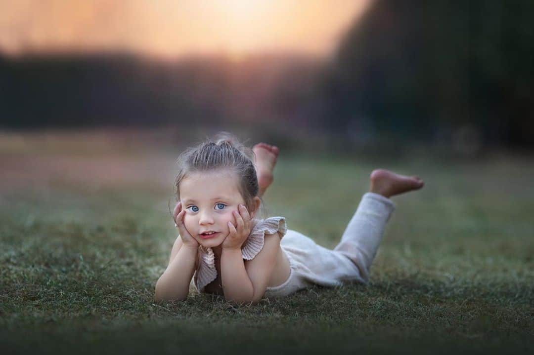 ファーン・マッキャンさんのインスタグラム写真 - (ファーン・マッキャンInstagram)「This is your 45 minute countdown...tune in my loves to see me & this munchkin #firsttimemum @itvbe 9pm 🥰」10月23日 4時14分 - fernemccann