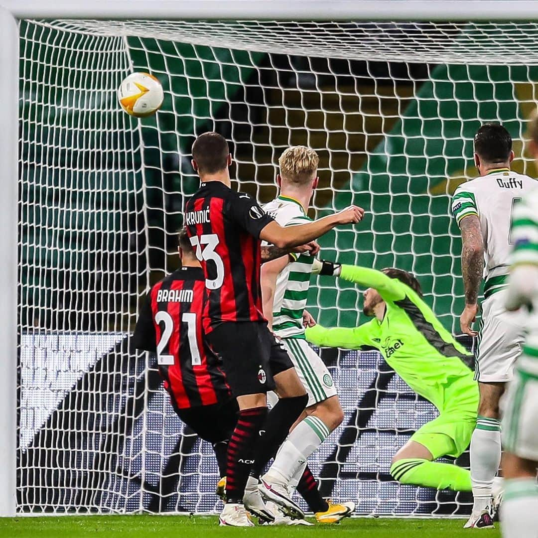 ACミランさんのインスタグラム写真 - (ACミランInstagram)「First Rossonero goal 🔴⚫️⚽️ @krunicrade_33 💪 #CelticMilan #SempreMilan #UEL」10月23日 4時55分 - acmilan