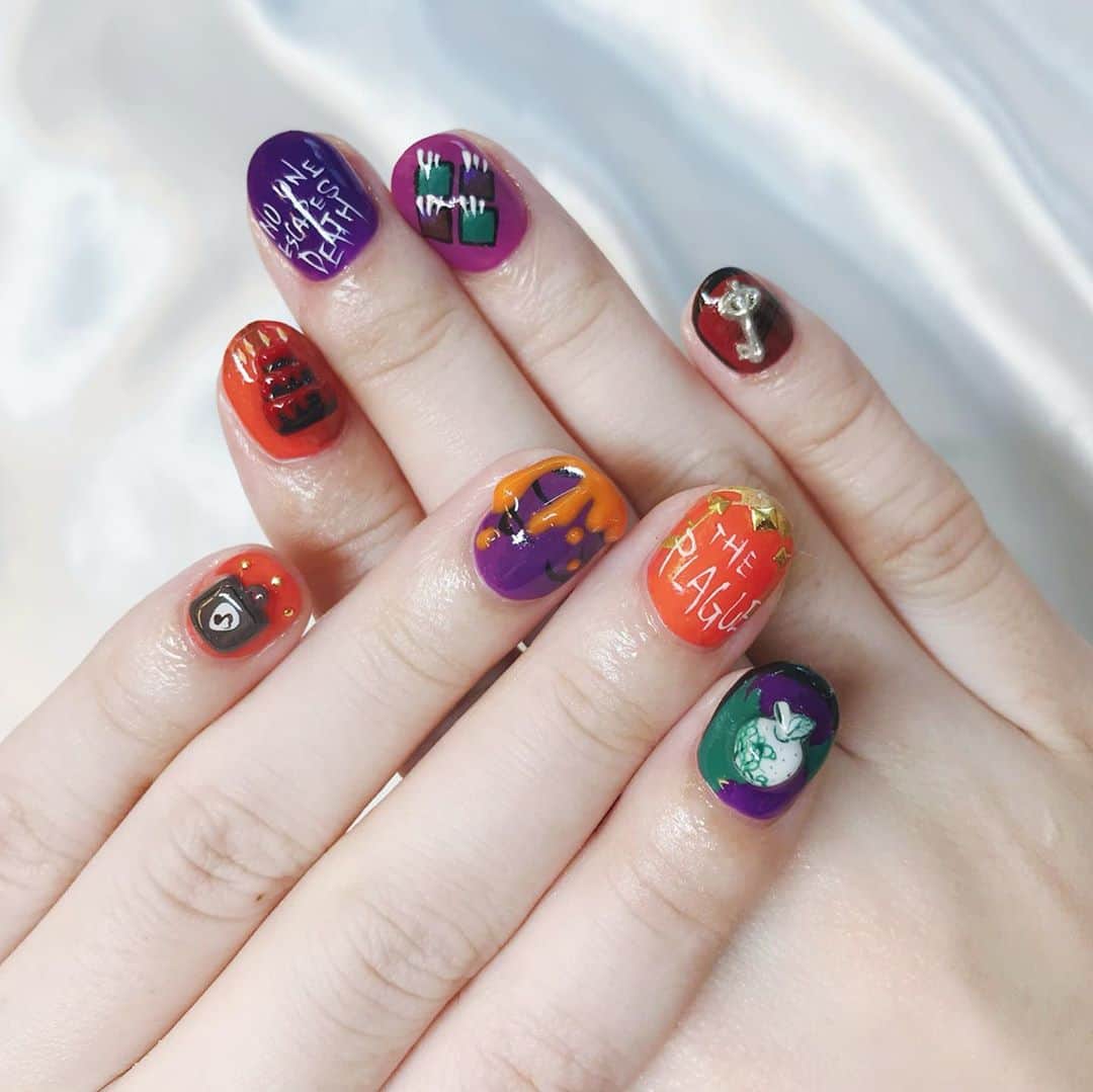なかやまちえこさんのインスタグラム写真 - (なかやまちえこInstagram)「Dead by Daylight.⠀ ⠀ #dbd #deadbydaylight #dbdネイル #dbdnails #nail #nails #nailart #ネイル #美甲 #ネイルアート  #japanesenailart #manucure #japanesenails #manicurist #gelnails #أظافر #네일아트 #미용 #vẽmóng #ngườiđẹp  #เพ้นท์เล็บ #искусствоногтя #artedeuñas #เพ้นท์เล็บเจล #ジェルネイルデザイン #ネイルデザイン #senikuku #nagelkunst」10月23日 5時04分 - chiekonakayama