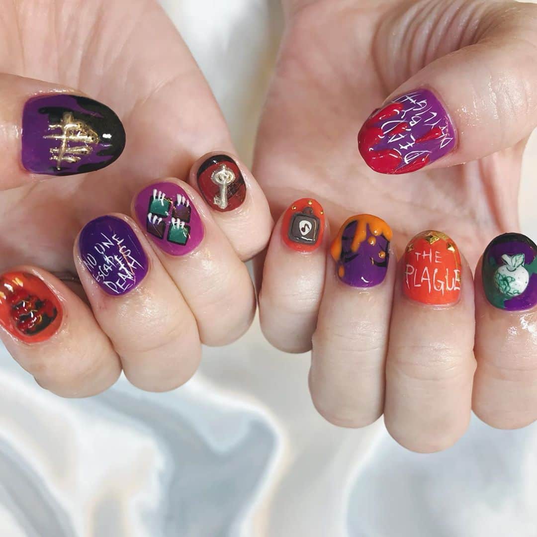 なかやまちえこさんのインスタグラム写真 - (なかやまちえこInstagram)「Dead by Daylight.⠀ ⠀ #dbd #deadbydaylight #dbdネイル #dbdnails #nail #nails #nailart #ネイル #美甲 #ネイルアート  #japanesenailart #manucure #japanesenails #manicurist #gelnails #أظافر #네일아트 #미용 #vẽmóng #ngườiđẹp  #เพ้นท์เล็บ #искусствоногтя #artedeuñas #เพ้นท์เล็บเจล #ジェルネイルデザイン #ネイルデザイン #senikuku #nagelkunst」10月23日 5時04分 - chiekonakayama