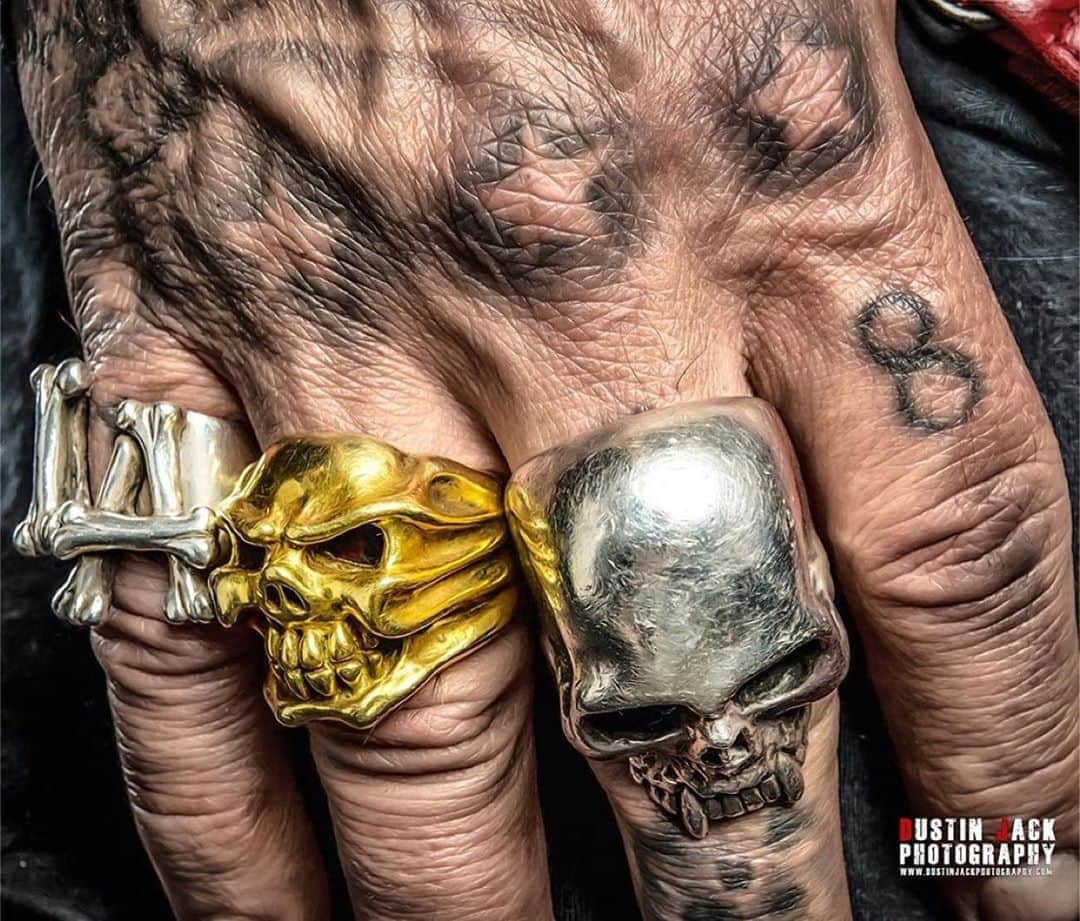 ニッキー・シックスさんのインスタグラム写真 - (ニッキー・シックスInstagram)「👊🏽 Repost from @dustinjackphoto • #tbt a little heavy metal just the way we like it! #nikkisixx #sixxam #tattoo #skulls #rockstar #motleycrue #nikon #macro #heavymetal #dustinjackphotography hands always tell the story」10月23日 5時39分 - nikkisixxpixx