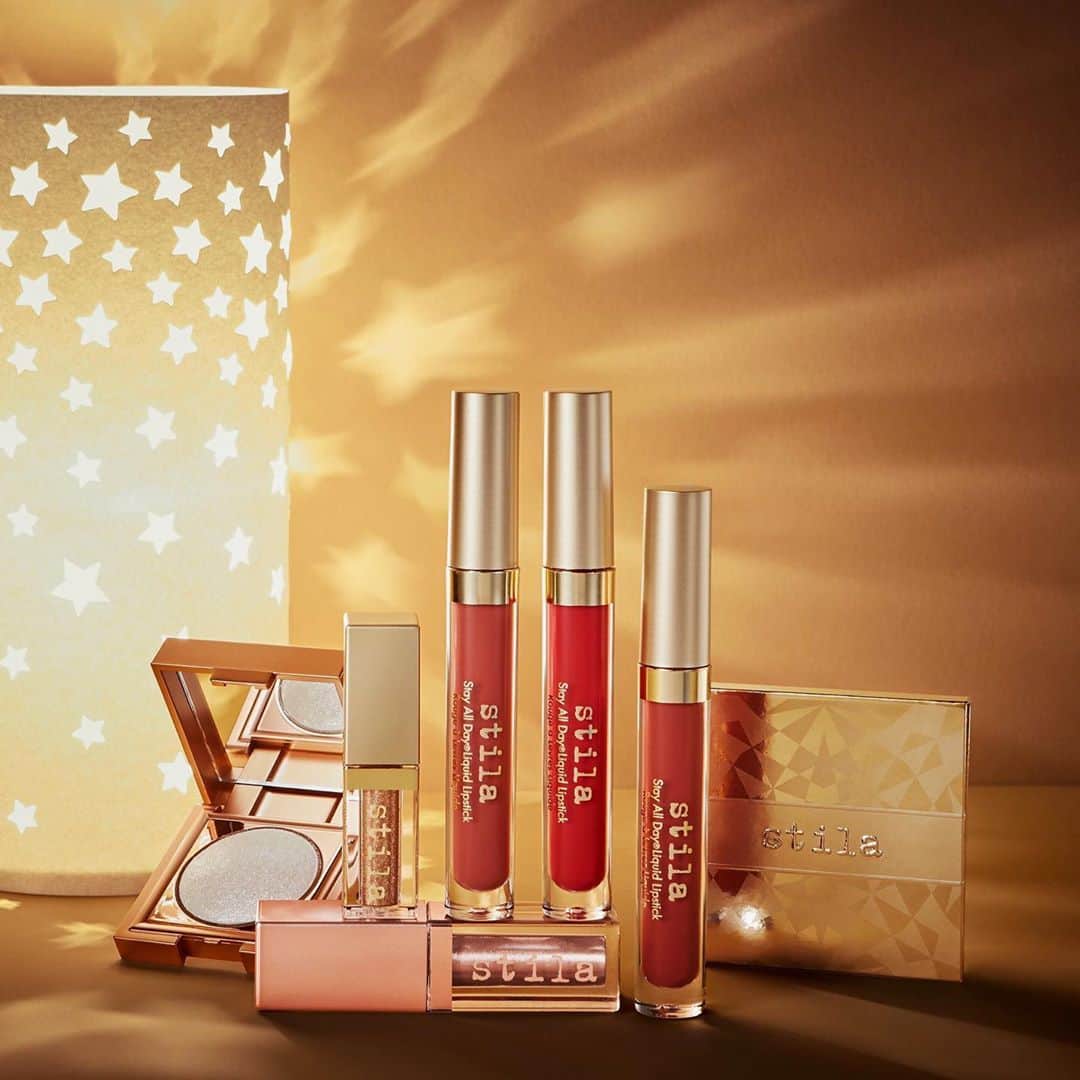 Stila Cosmeticsさんのインスタグラム写真 - (Stila CosmeticsInstagram)「Our treasured #WishUponAStar collection features 3 *NEW* Stay All Day Lipstick shades, *NEW* Perfect & Project color-intensifying eye primer, a *NEW* multi-chromatic Kaleidoscope eyeshadow quad and our Heaven’s Dew radiance-enhancing highlighter to keep you glowing all season long.    #stilacosmetics #stila #holiday2020」10月23日 5時50分 - stilacosmetics