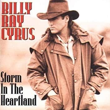 ビリー・レイ・サイラスのインスタグラム：「26 years ago today! #StormInTheHeartland」