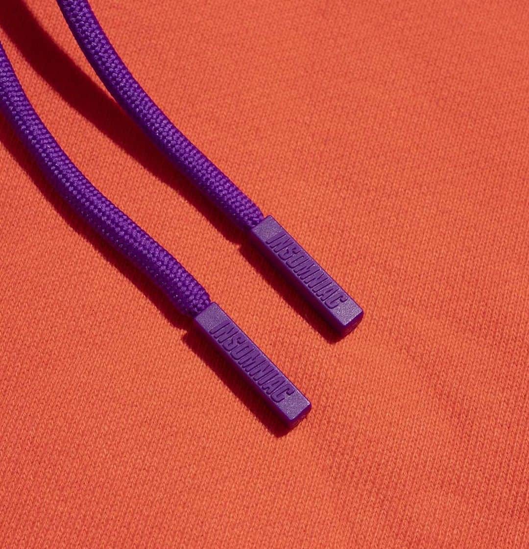 サキャスティックさんのインスタグラム写真 - (サキャスティックInstagram)「@insomniacltd FALL 2020   LTD Logo Pullover Coral Mid-weight overdye french terry, pre-shrunk, front pouch pocket, logo tipped custom drawcords, silkscreen front and back print. Made in USA.  Vertigo Eye Warp Tie Dye Pant Grey Tie dyed and printed sanded canvas pants with side pockets and custom drawcord. Made in USA.  Floradelic Reversible Bucket Hat Custom jacquard sherpa reversible bucket hat, micro fleece reversible side with direct embroidery.」10月23日 6時28分 - paultbythesea