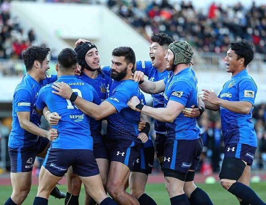 デビッド・ポーコックのインスタグラム：「2020: bushfires and hailstorms in Canberra while I was back in Ota-shi, Gunma, with Panasonic for #TopLeague. Great to be back with my Wild Knights team mates! And spend some more time in Kanayama forest and Nikko National Park 🏞️🗻」