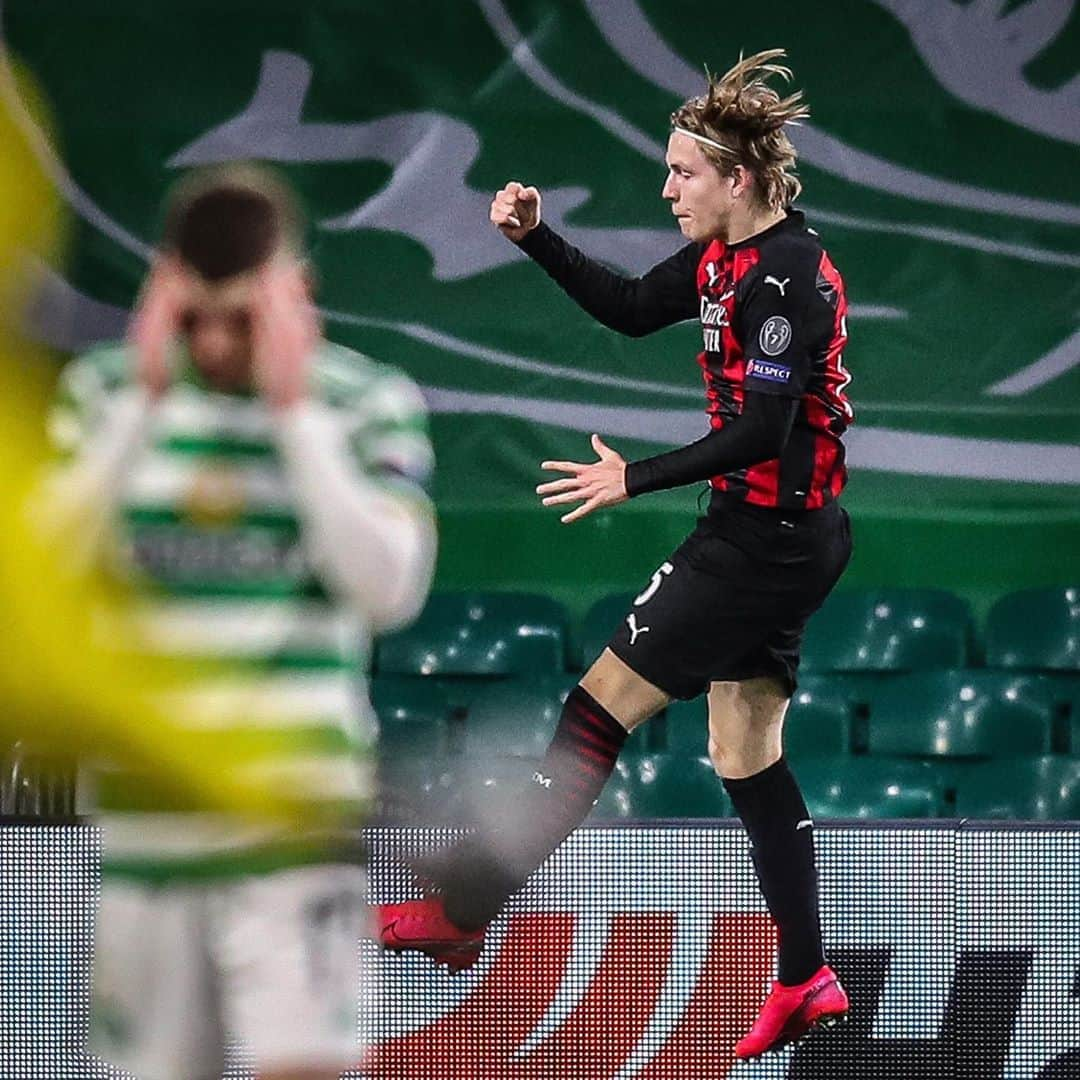 ACミランさんのインスタグラム写真 - (ACミランInstagram)「A night of first times 1️⃣ Rossonero @europaleague debut and first goal 🇳🇴🔴⚫️ #CelticMilan #UEL #SempreMilan」10月23日 6時43分 - acmilan